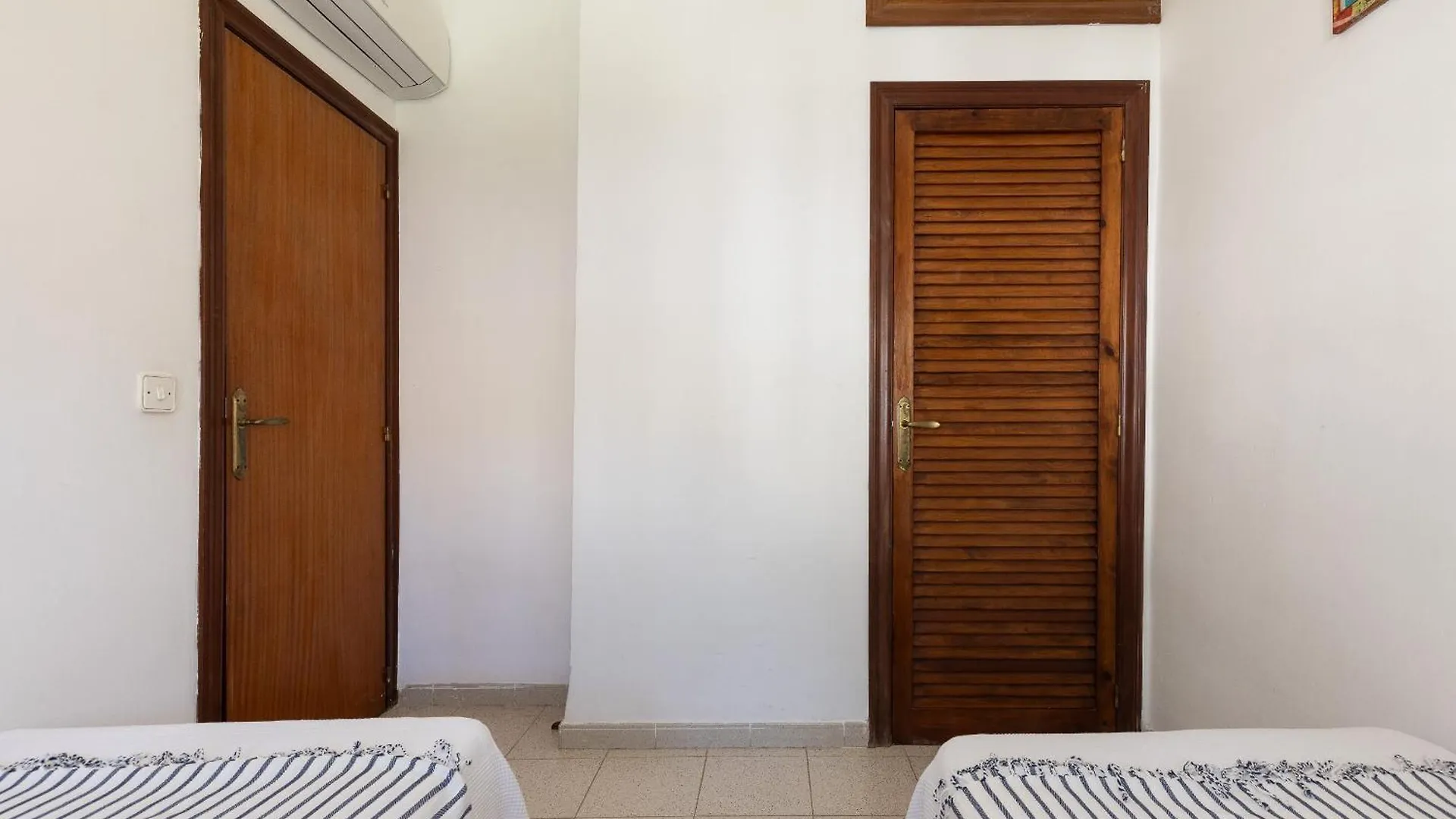 Vila Uhc Casasblancas Family Complex Salou